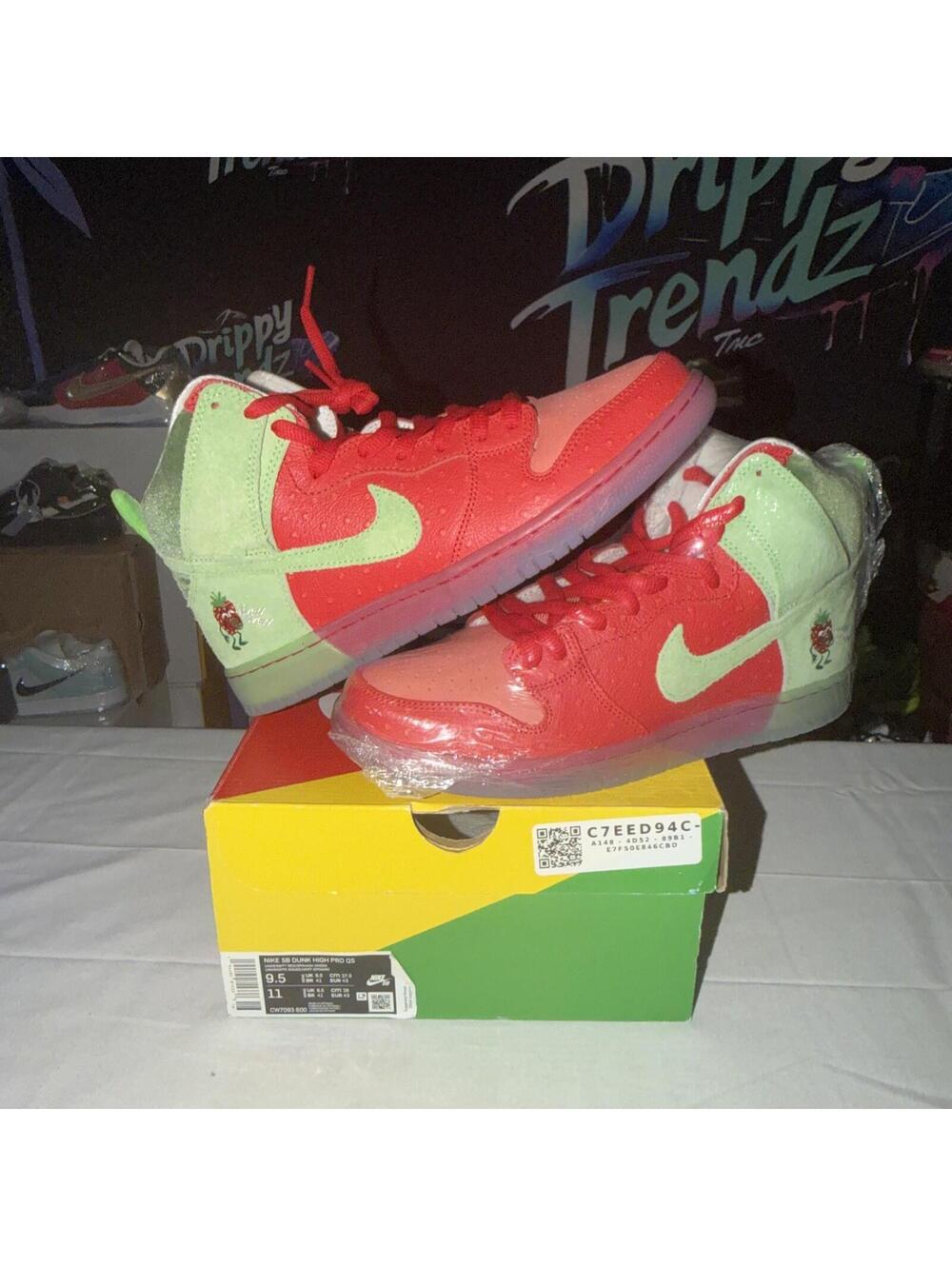 Size 9.5 - Nike SB Dunk High Strawberry Cough